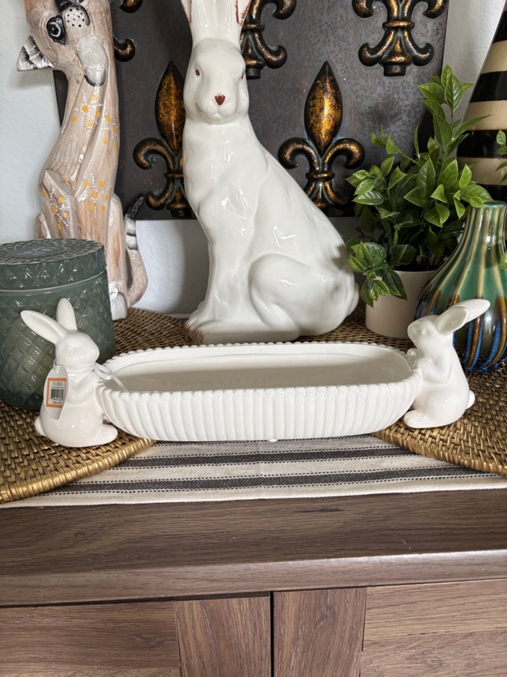 🆕Overjoyed Boutique Glazed Ceramic Bunny Tray